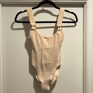 Hunza Blush Tortoise Ring bathing suit 🩱